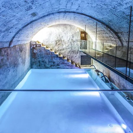 Santa Ponsa - Fontenille Collection