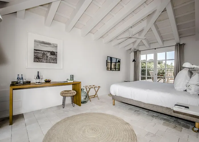 Santa Ponsa - Fontenille Collection