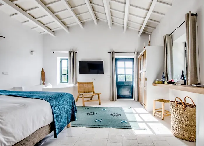 Santa Ponsa - Fontenille Collection